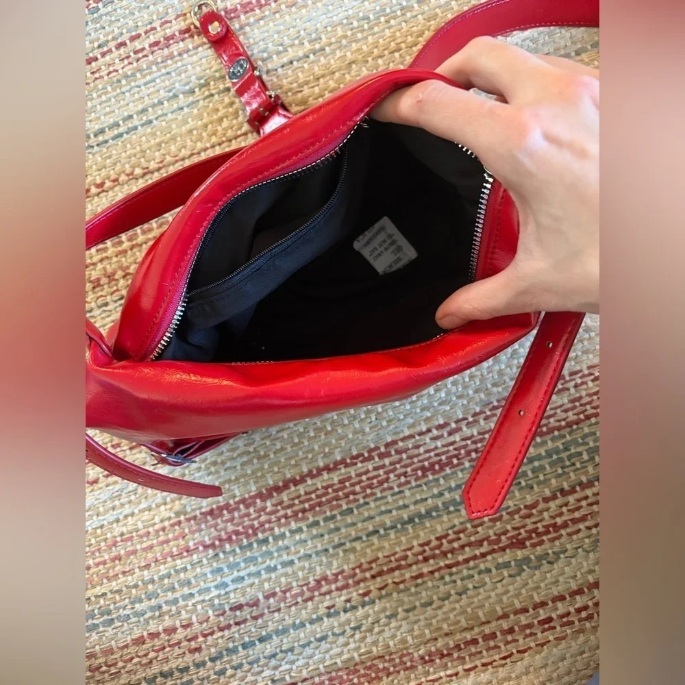 NWOT PRINCESS POLLY “Anatolius Shoulder Bag” in red!